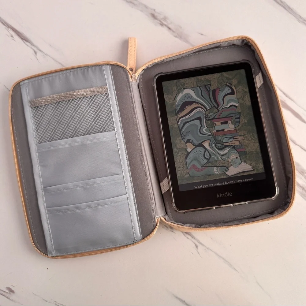 Tan Zipper Kindle Case